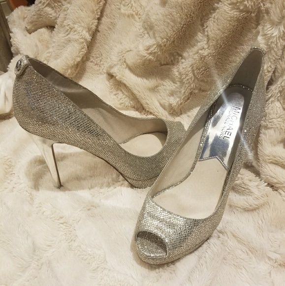 Michael Kors Heels - Picture 2 of 5